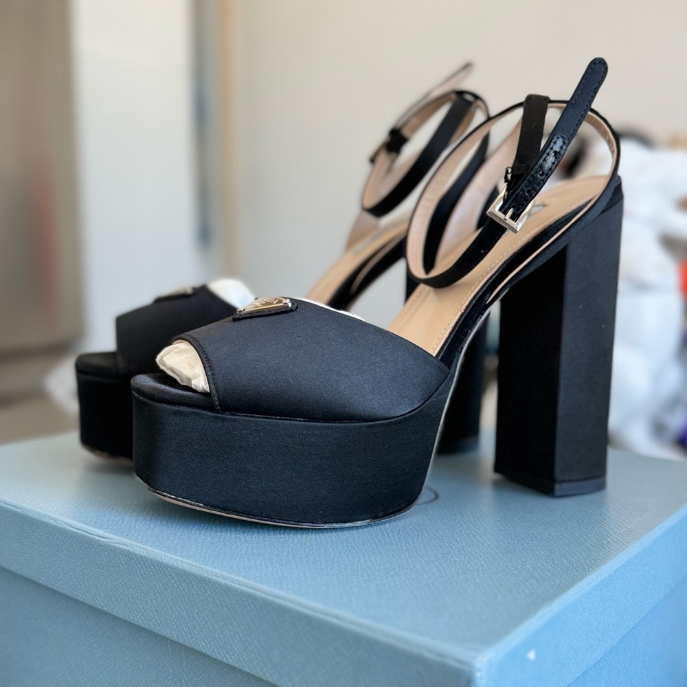 Black Shoes